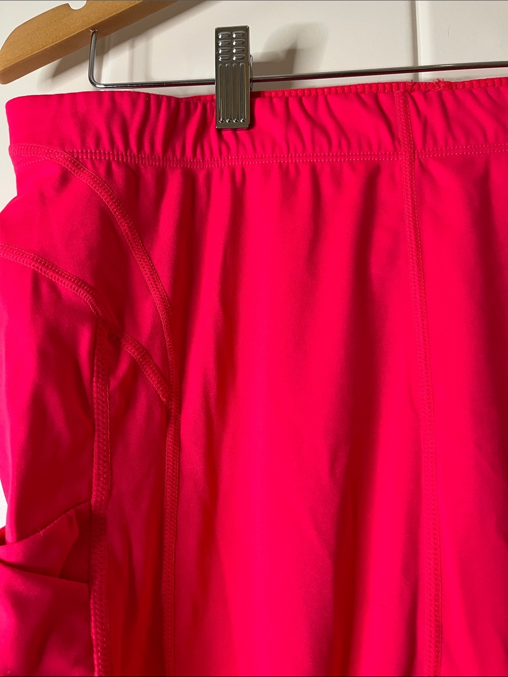 Fabletics Hot Pink Active Leggings with Side Pockets - Picture 3 of 6